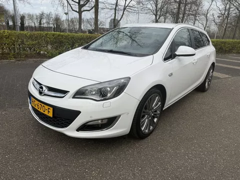 Opel Astra Sports Tourer 1.4 Turbo Sport +